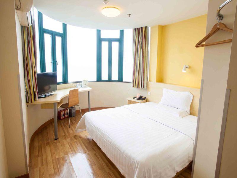 7Days Inn Qingdao Wusi Square Middle Xianggang Road 外观 照片