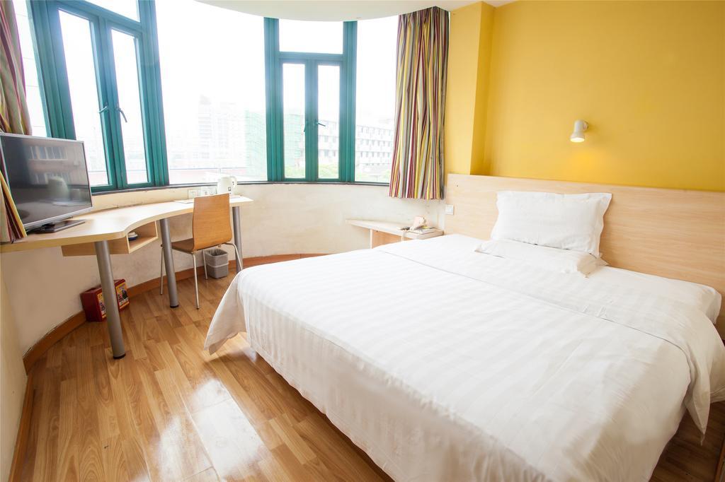 7Days Inn Qingdao Wusi Square Middle Xianggang Road 客房 照片
